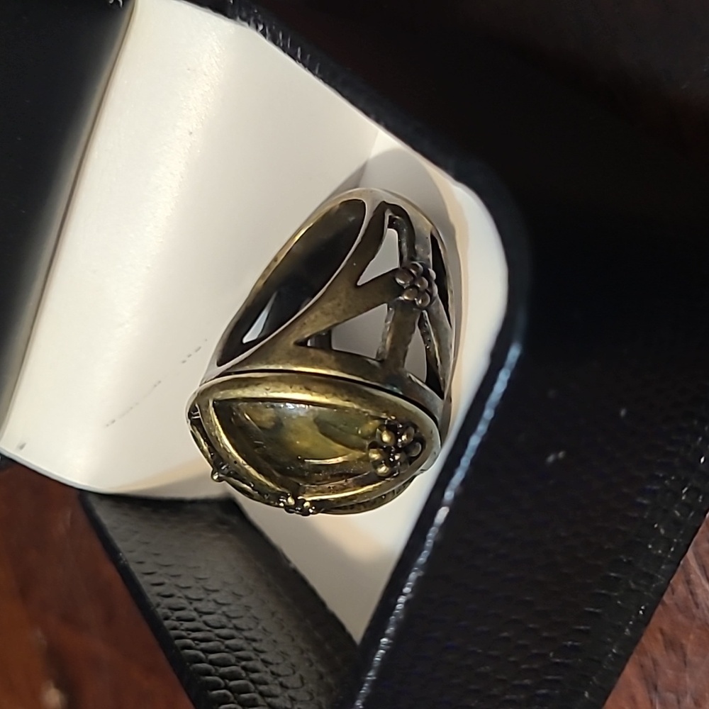 Peace sign brass ring - Picture 3 of 6